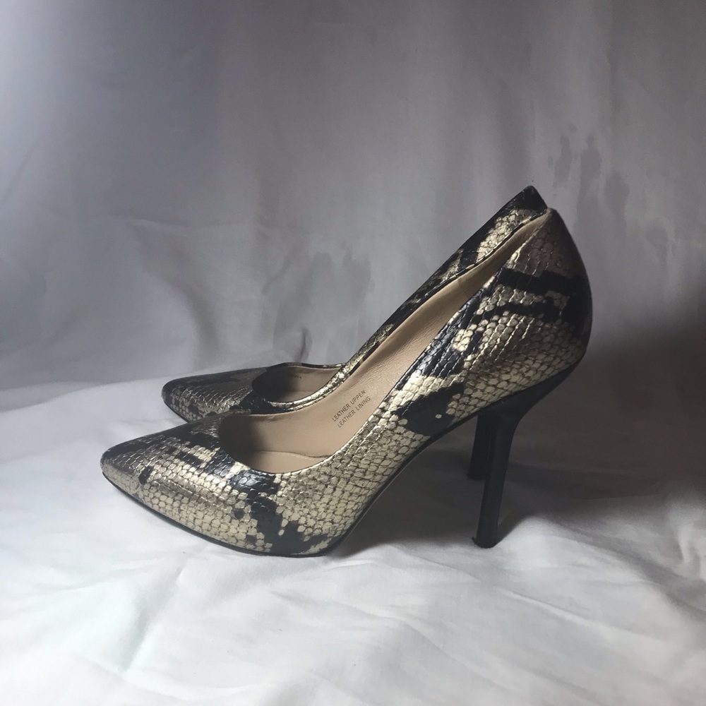 Black and Gold Leather heels by Via Spiga